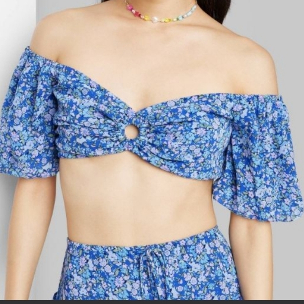 Wild Fable™ Puff Short Sleeve Sweetheart Neck Tiny Top in Blue Floral SZ M NWOT
